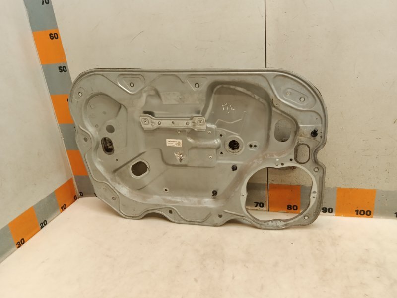 Стеклоподъемник электр. передний левый