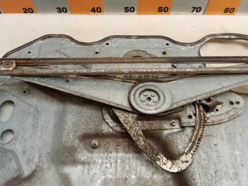 Стеклоподъемник электр. передний левый