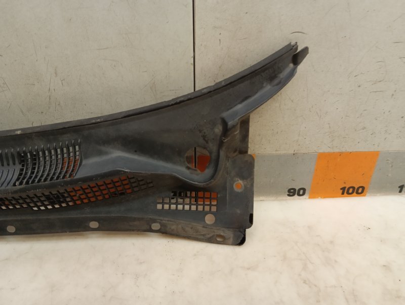 Планка под лобовое стекло