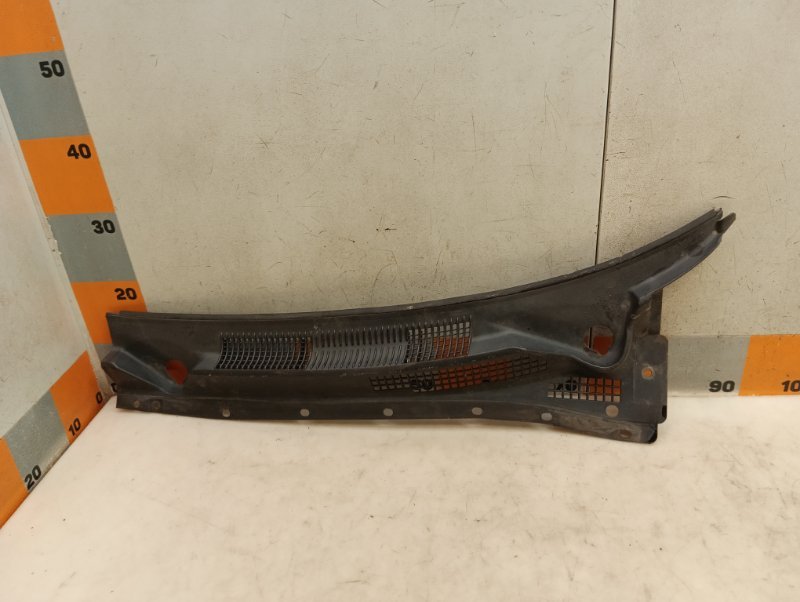 Планка под лобовое стекло