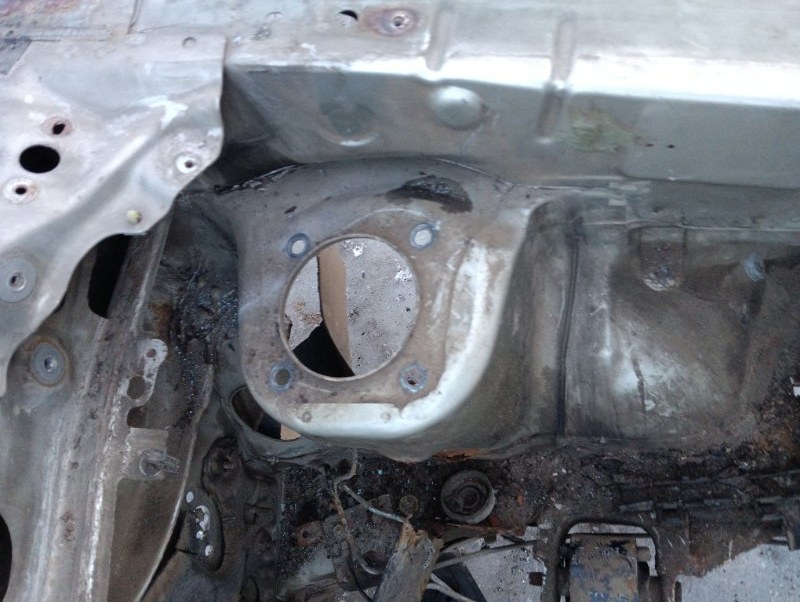 Кузовной элемент