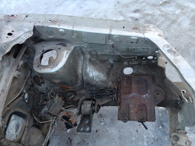 Кузовной элемент