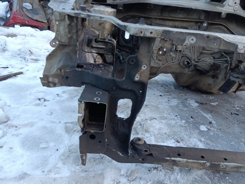 Кузовной элемент