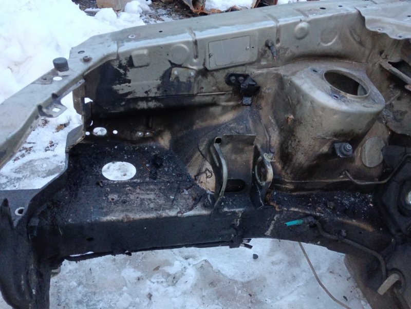 Лонжерон передний правый