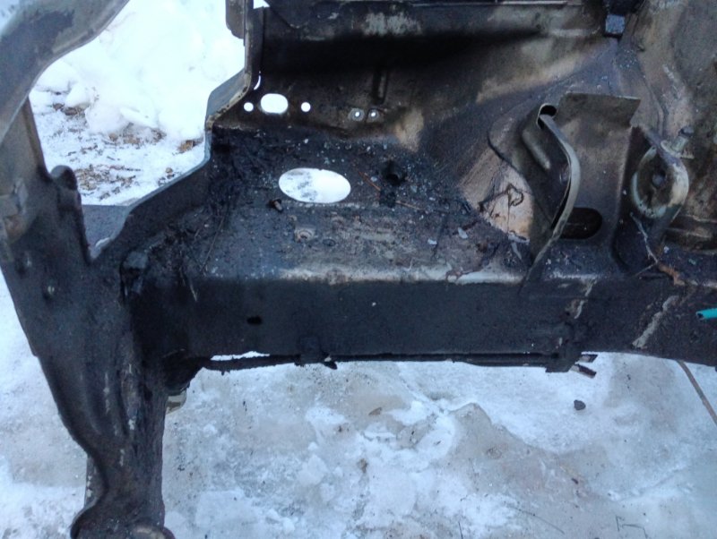 Лонжерон передний правый