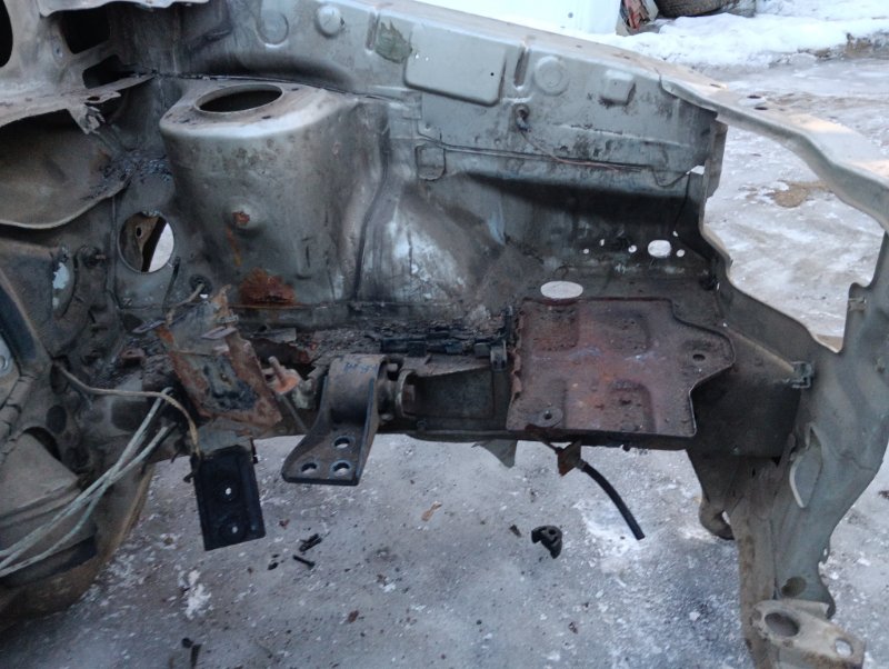 Лонжерон передний левый