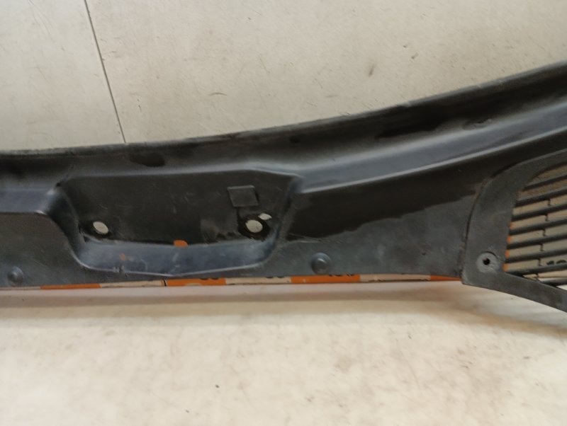 Решетка стеклоочистителей (Жабо)