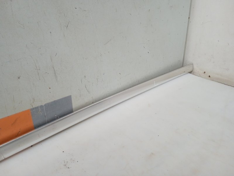 Молдинг крыши левый