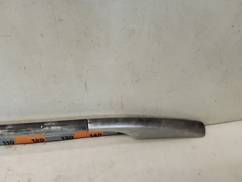 Рейлинг (релинг) правый (планка на крышу)