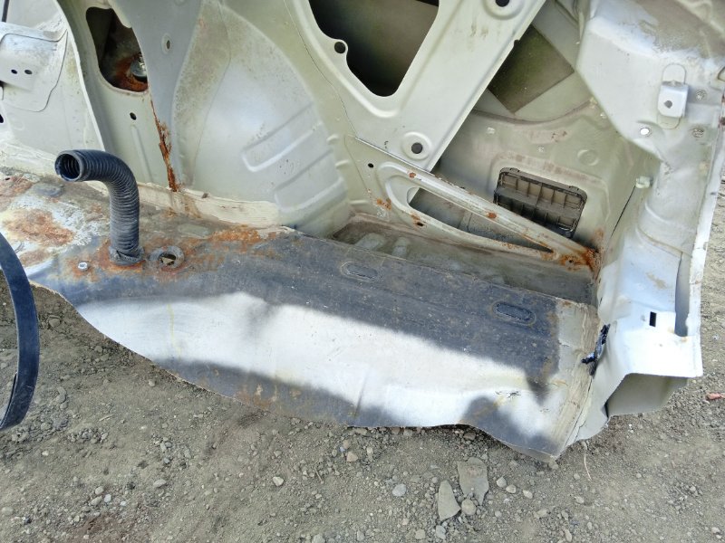 Крыло заднее правое