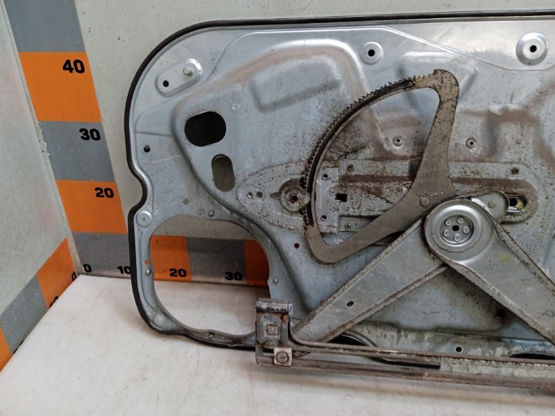 Стеклоподъемник электр. передний левый