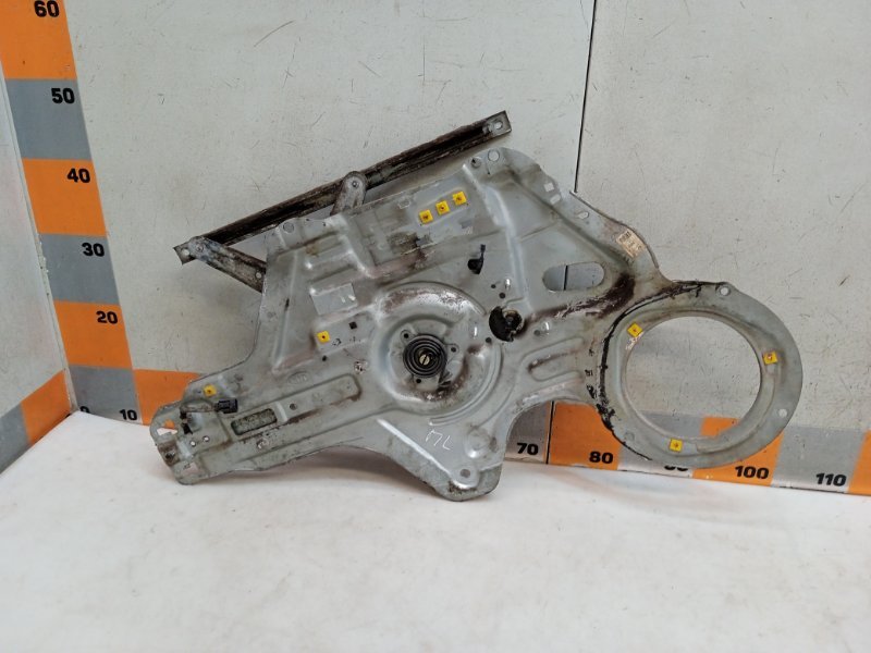 Стеклоподъемник электр. передний левый