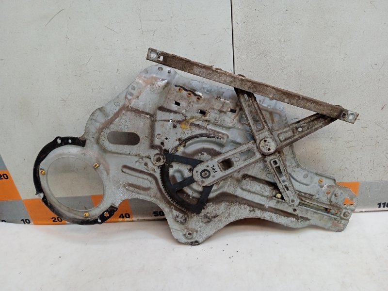 Стеклоподъемник электр. передний левый