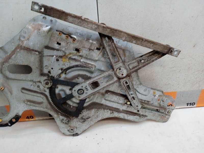 Стеклоподъемник электр. передний левый