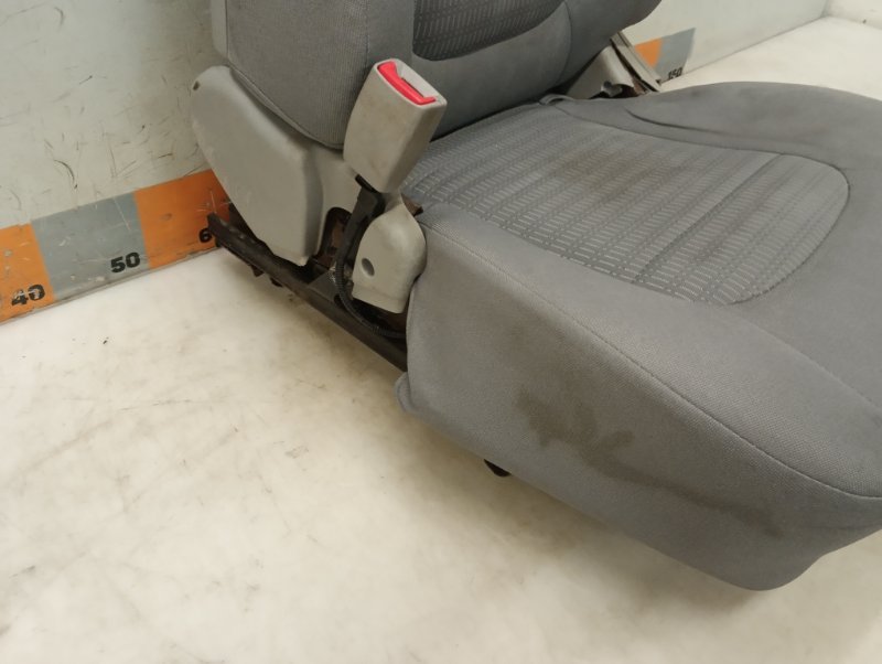 Сиденье переднее левое