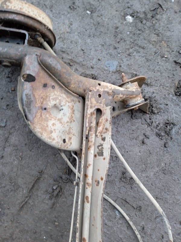 Балка задняя