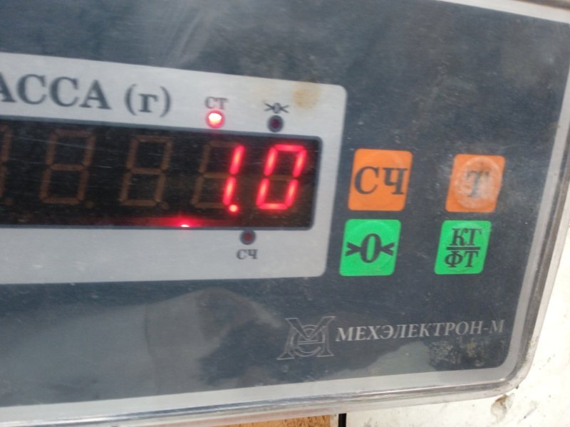 Дефлектор капота