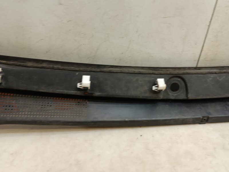 Решетка стеклоочистителей (Жабо)