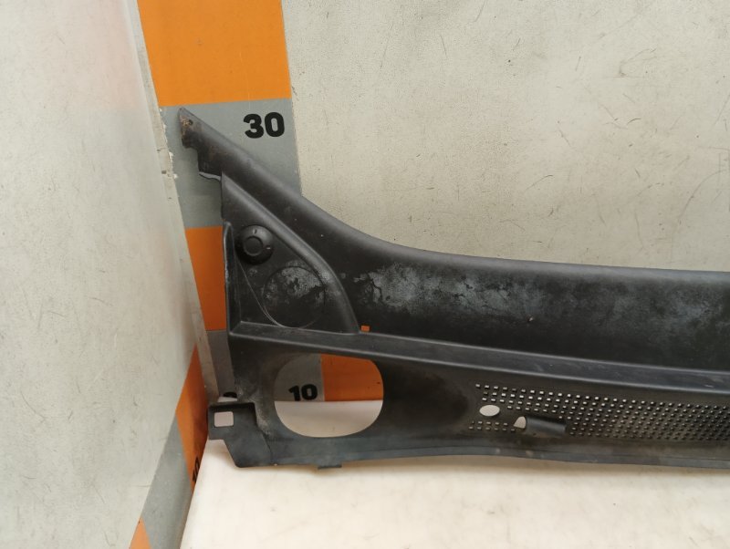 Решетка стеклоочистителей (Жабо)