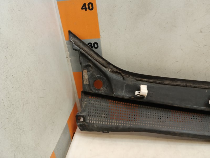 Решетка стеклоочистителей (Жабо)