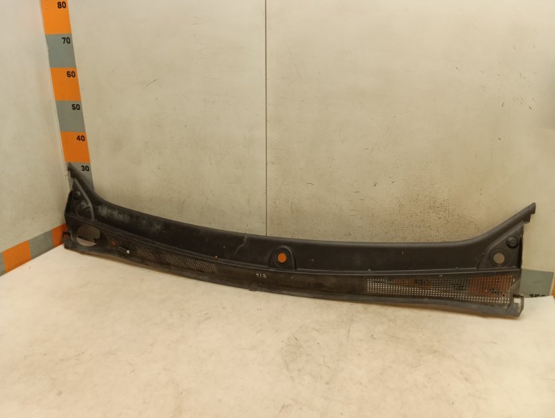 Решетка стеклоочистителей (Жабо)