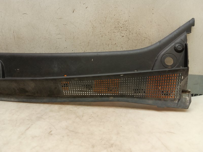 Решетка стеклоочистителей (Жабо)