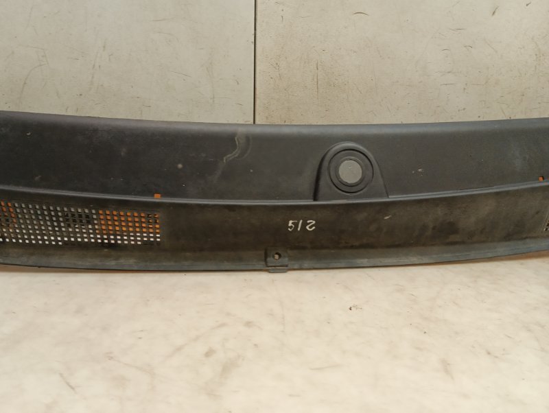 Решетка стеклоочистителей (Жабо)