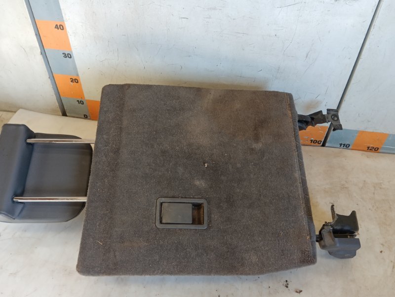 Сиденье салонное