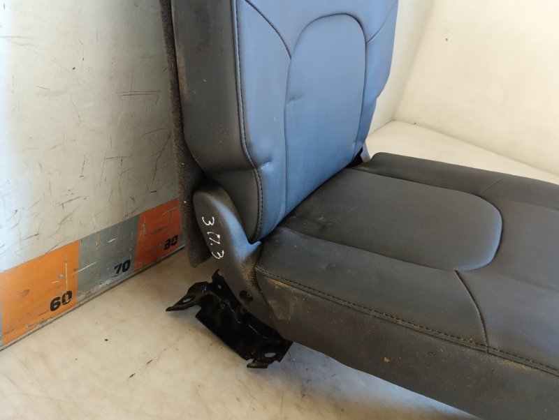 Сиденье салонное