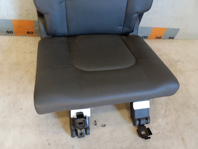 Сиденье салонное