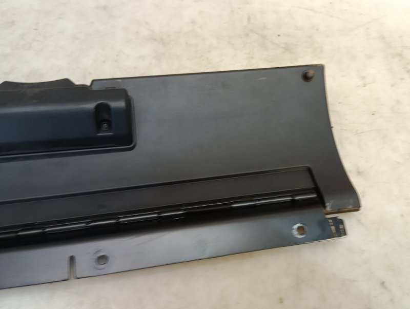 Крышка бардачка