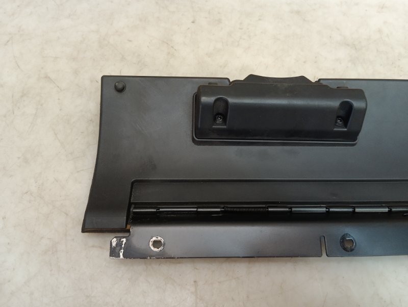 Крышка бардачка