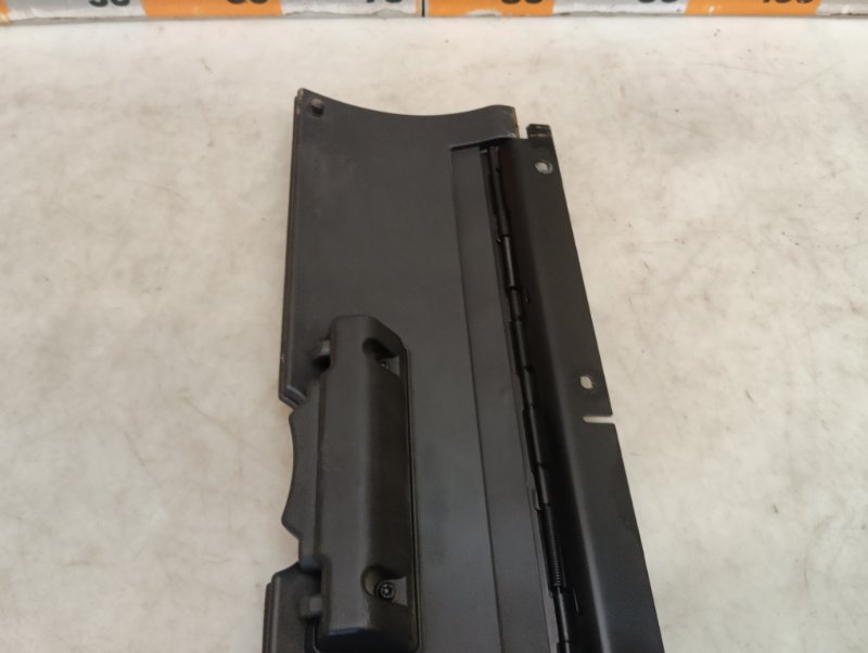 Крышка бардачка