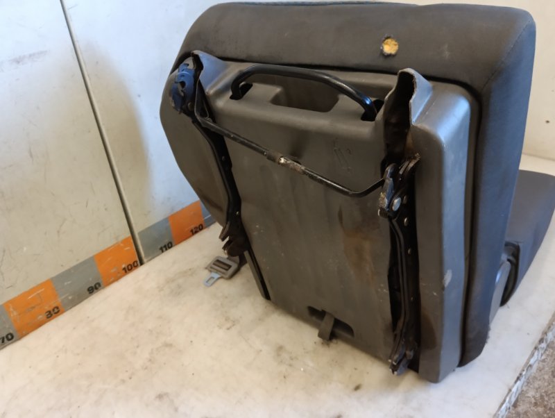 Сиденье салонное