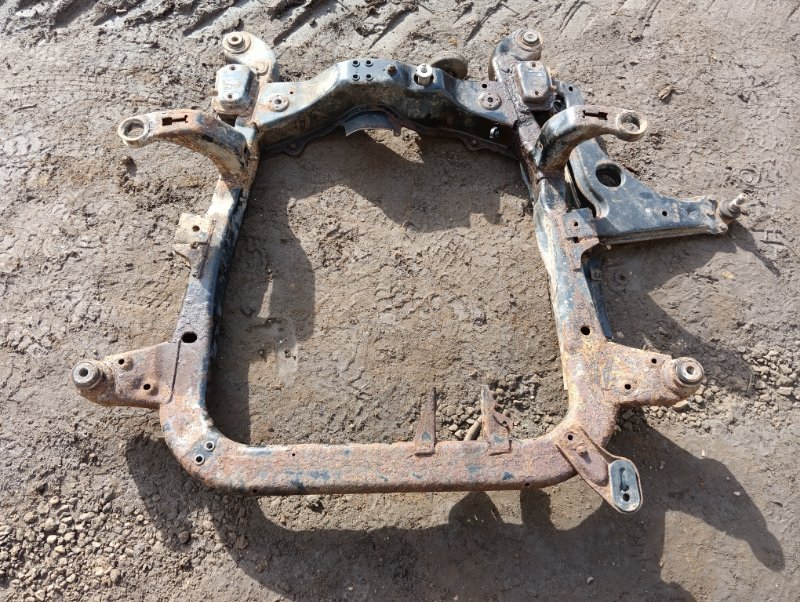 Балка подмоторная