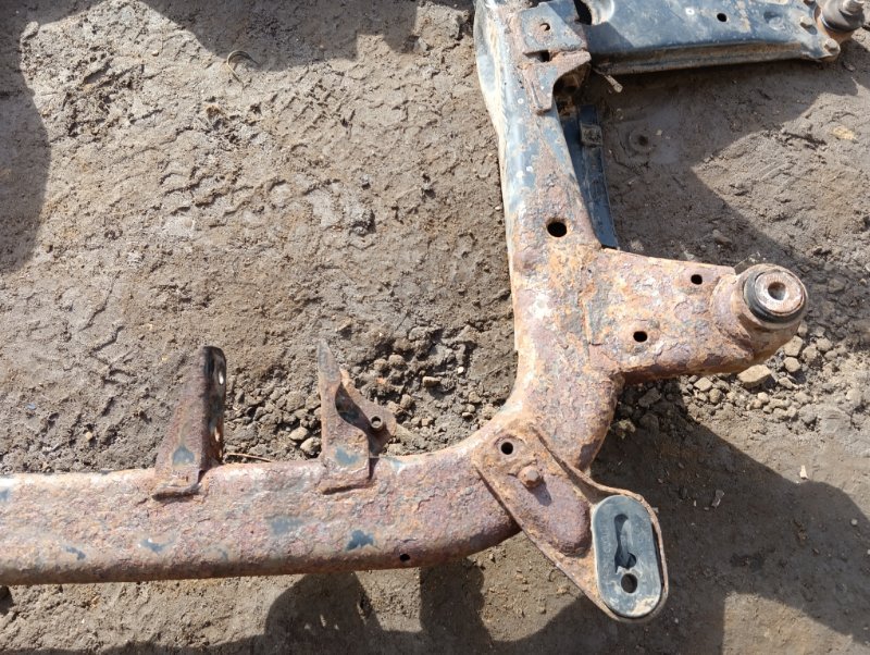 Балка подмоторная