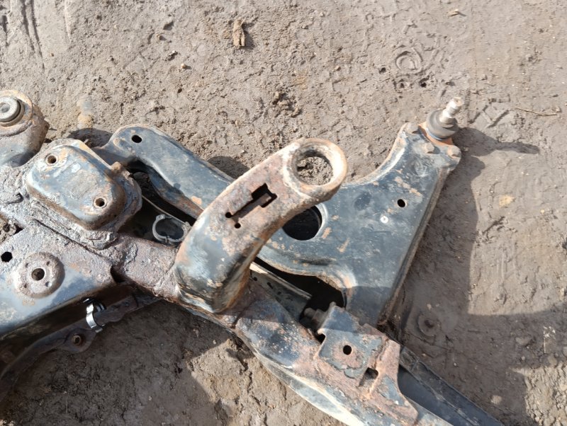 Балка подмоторная