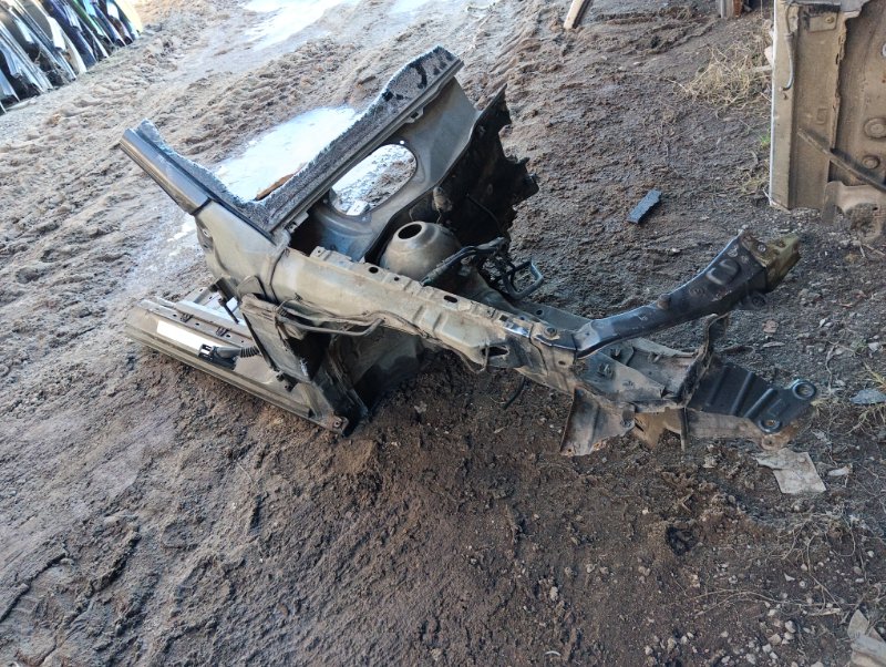 Лонжерон передний правый