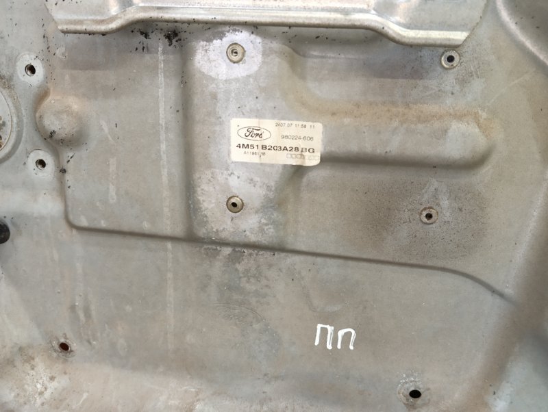 Стеклоподъемник электр. передний правый