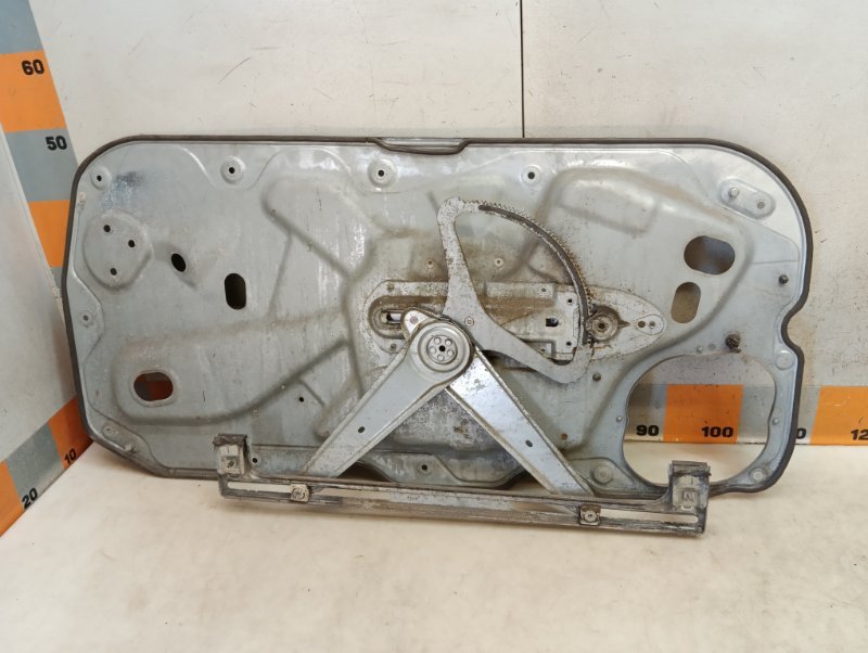 Стеклоподъемник электр. передний правый