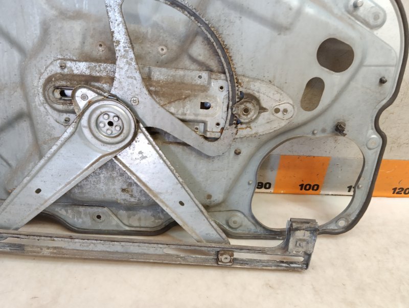 Стеклоподъемник электр. передний правый