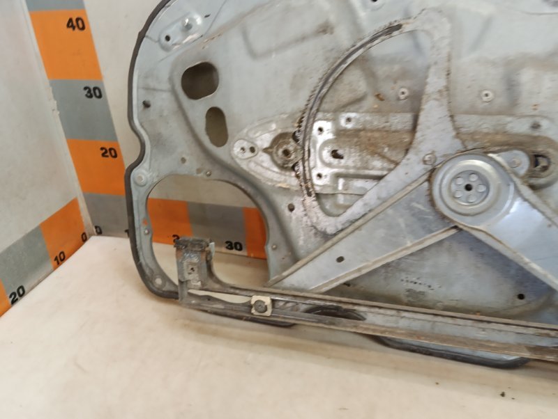 Стеклоподъемник электр. передний левый