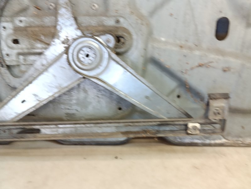 Стеклоподъемник электр. передний левый