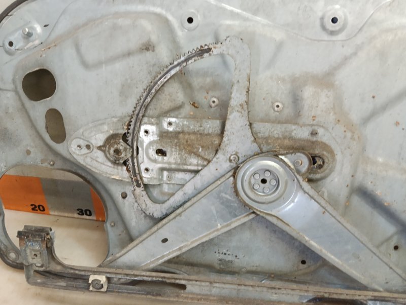 Стеклоподъемник электр. передний левый