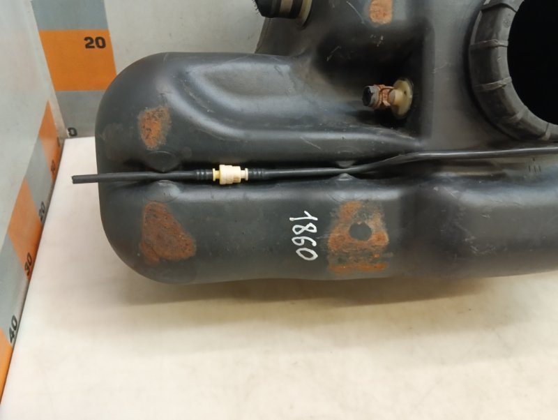 Бак топливный