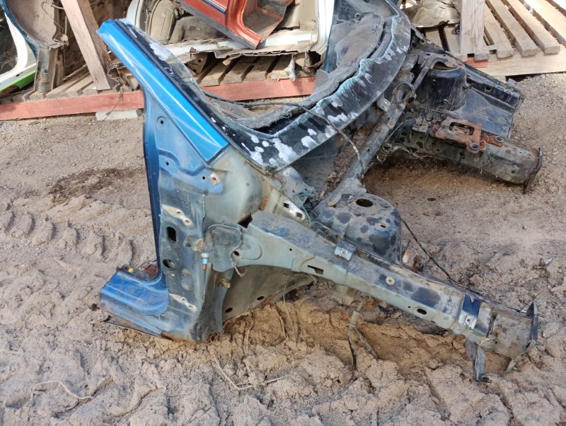 Кузовной элемент