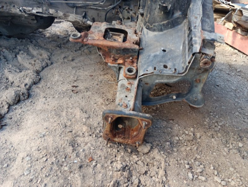 Кузовной элемент