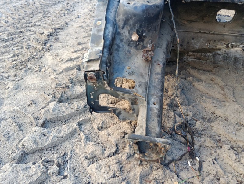 Кузовной элемент