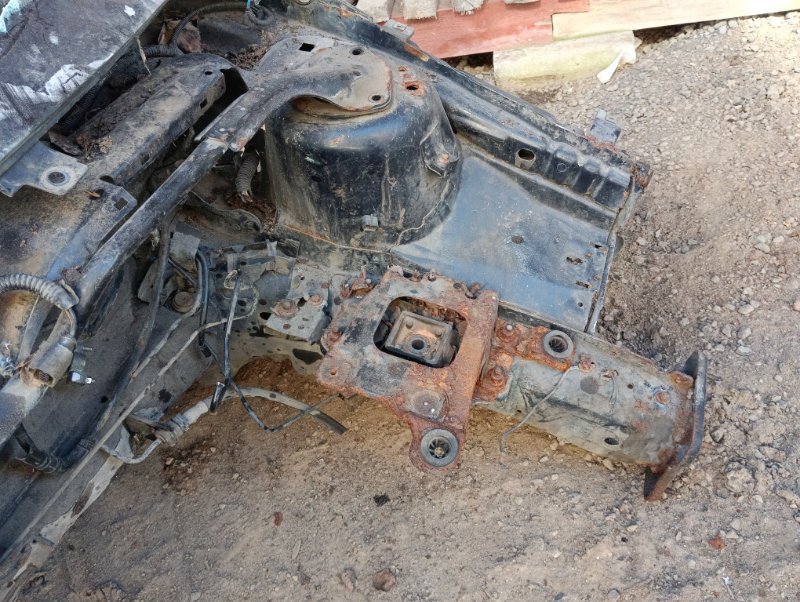 Кузовной элемент