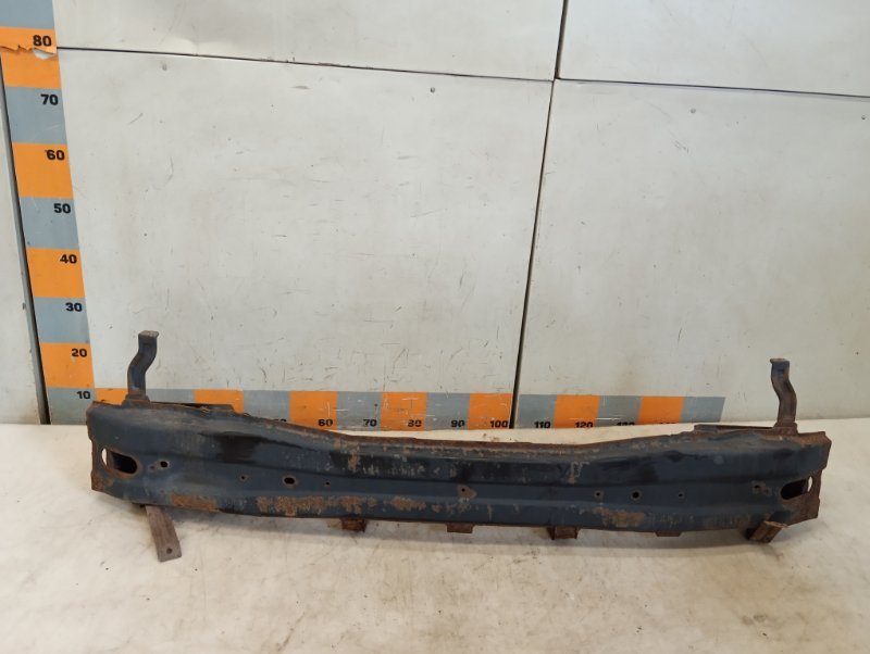 Усилитель переднего бампера